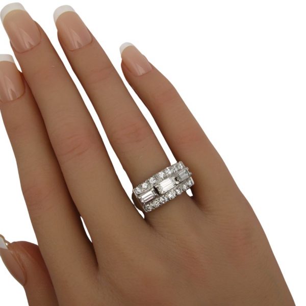 1.60ctw Baguette and Round Diamond Platinum Band hand