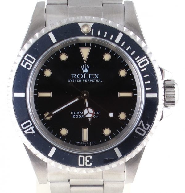 Pre-Owned Rolex 40MM No Date Submariner (1991) Stainless Steel 14060 Front Close