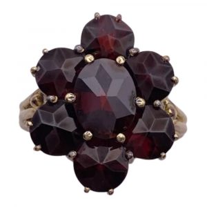 Bohemian Garnet Cluster Ring 14K Gold 7.30 Carat, Seven Stone