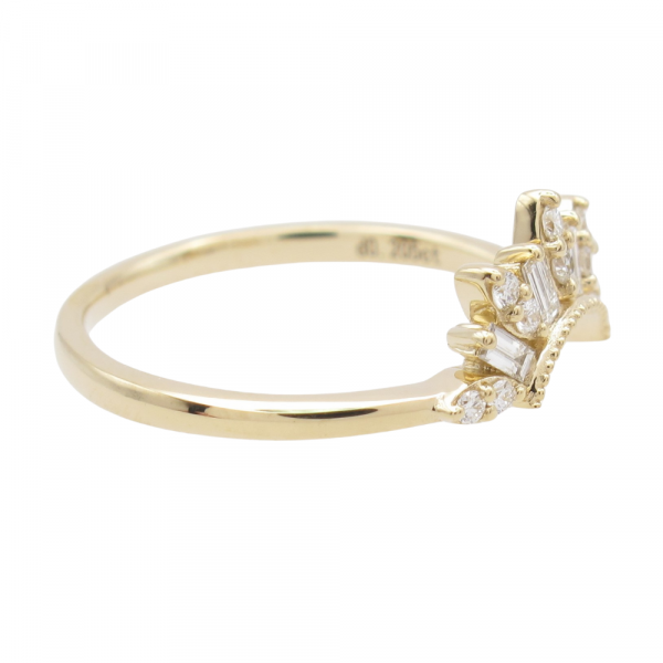 0.205ctw Diamond Curved Band 14K Yellow Gold side