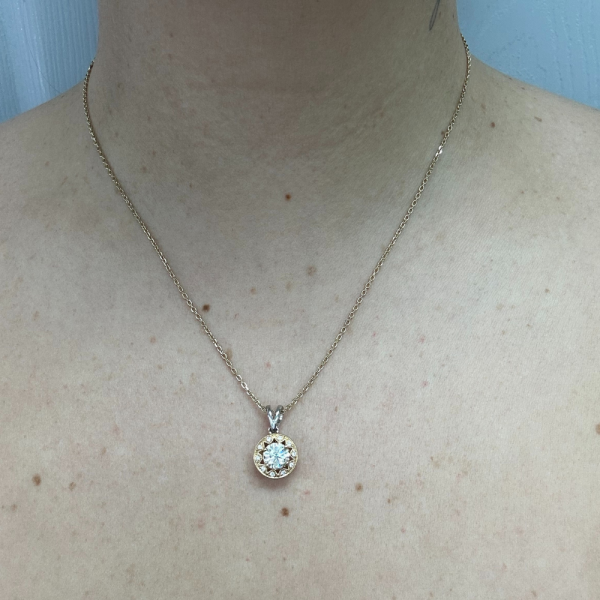 1.17ctw Diamond Sunshine Halo Necklace 14K