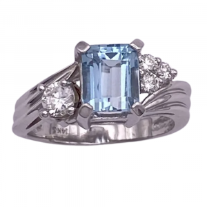 2.5ctw Emerald Cut Aquamarine Ring 14K (2)